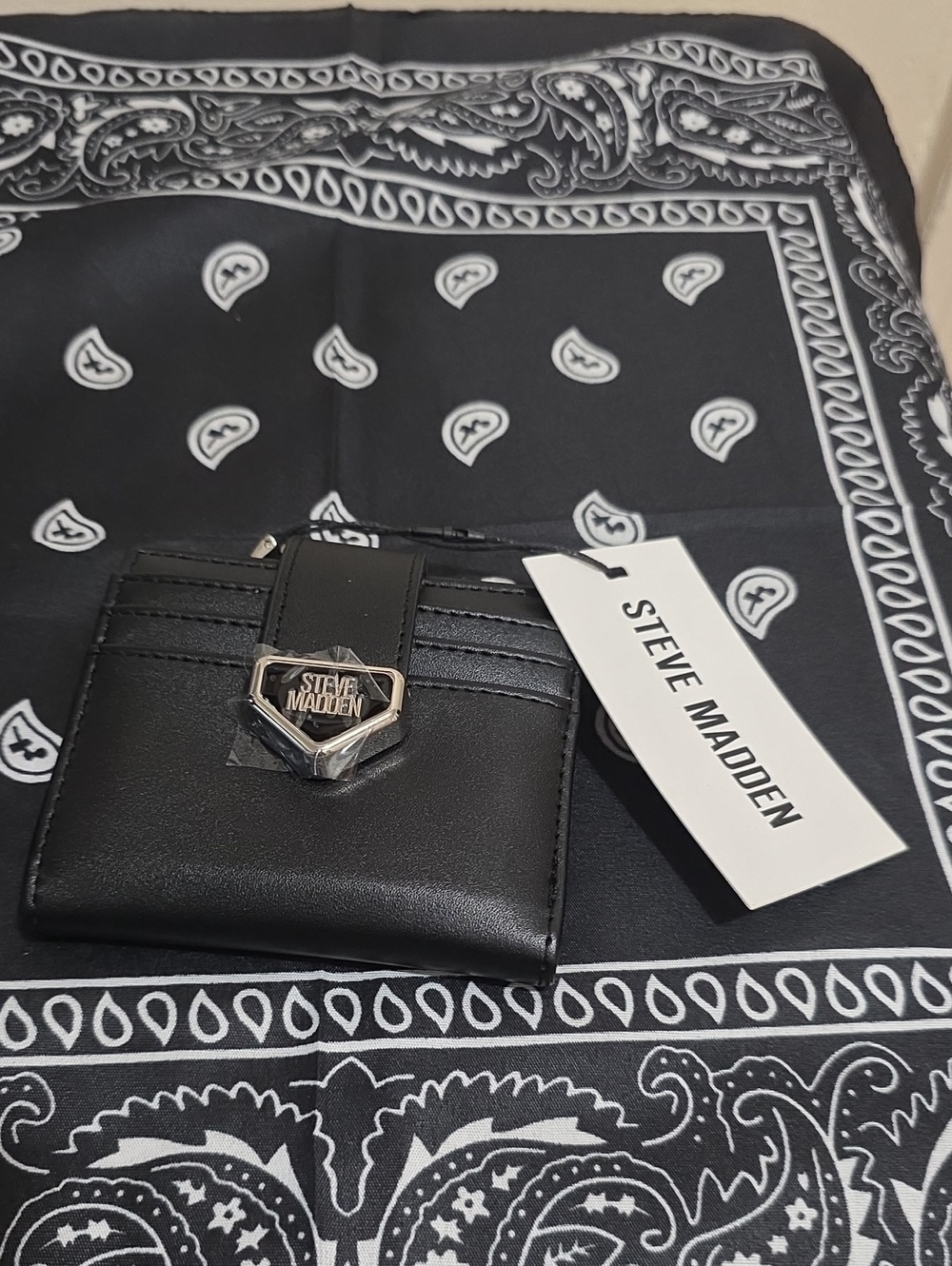 Steve Madden Black Card Holder with Silver Logo Accent